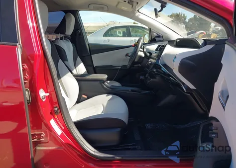 2016 Toyota Prius Three из США, поврежденный, VIN JTDKARFU3G3522361